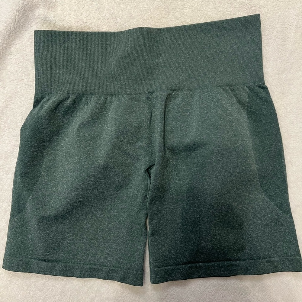 NVGTN Dark Heather  Green Bike Shorts Size Large  NWOT